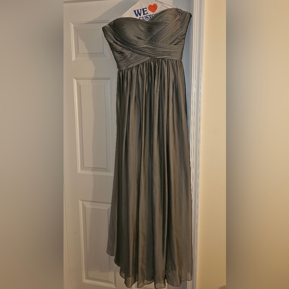Elegant Strapless Gray Dress